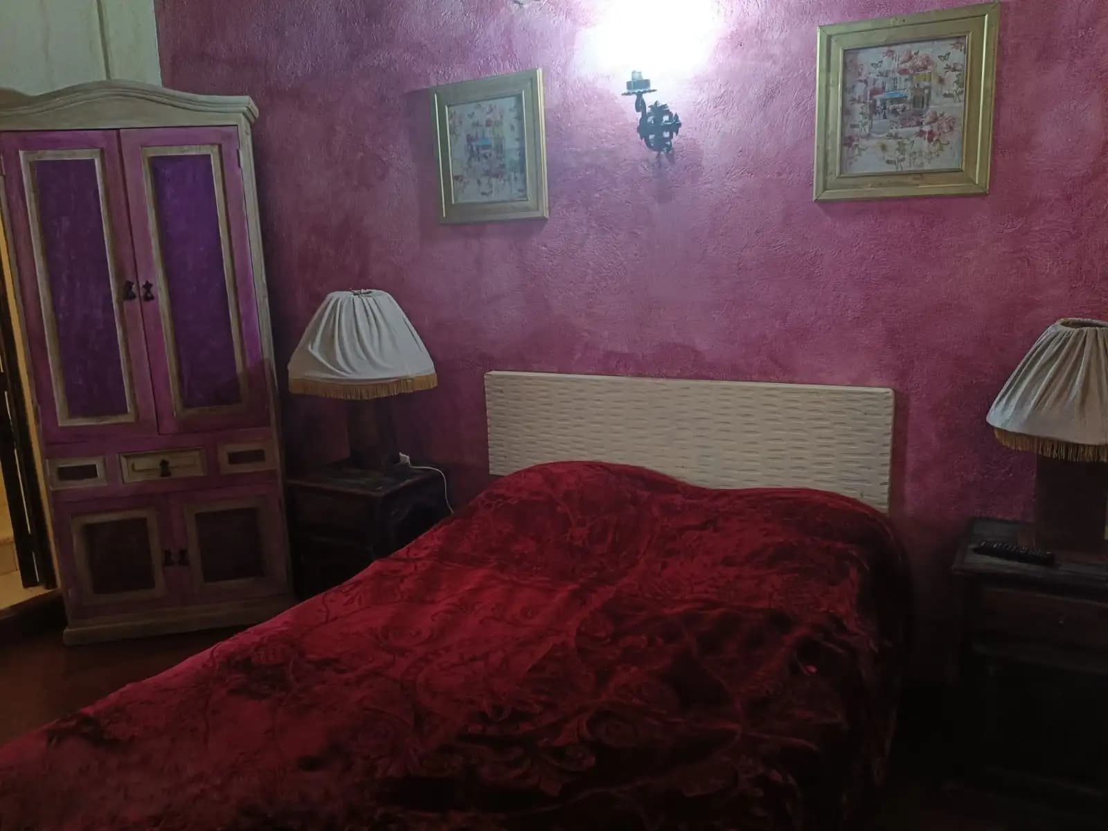 /img/rooms/r2-3.webp
